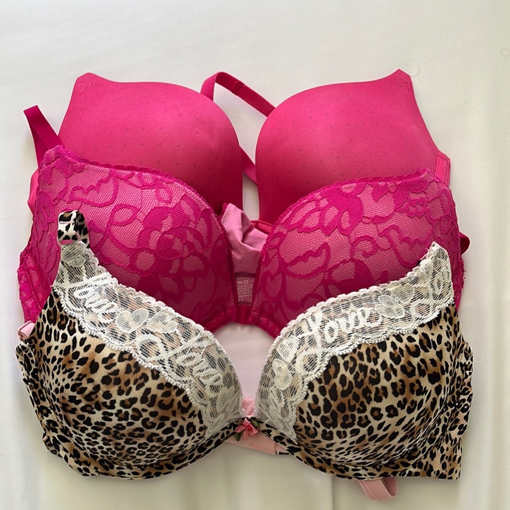 Victoria’s Secret Sexy Little Things Push Up Bras 32C.